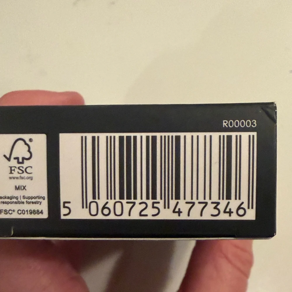 Rodial Glass Tint Moisturizer in Capri (01) -hyaluronic acid, tripeptide-3 - Picture 3 of 3